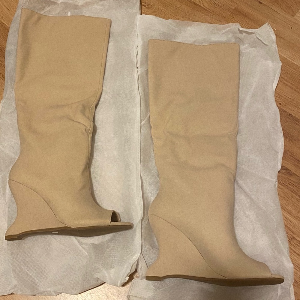 NEW Wide Calf Wedge Peep Toe Boots - Picture 4 of 4
